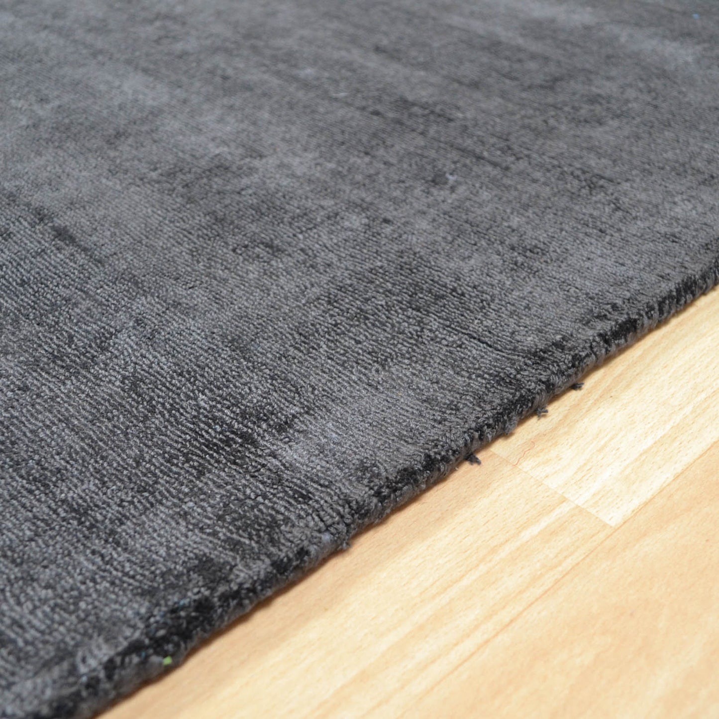 Blade Plain Modern Vintage Distressed Rugs in Charcoal Grey
