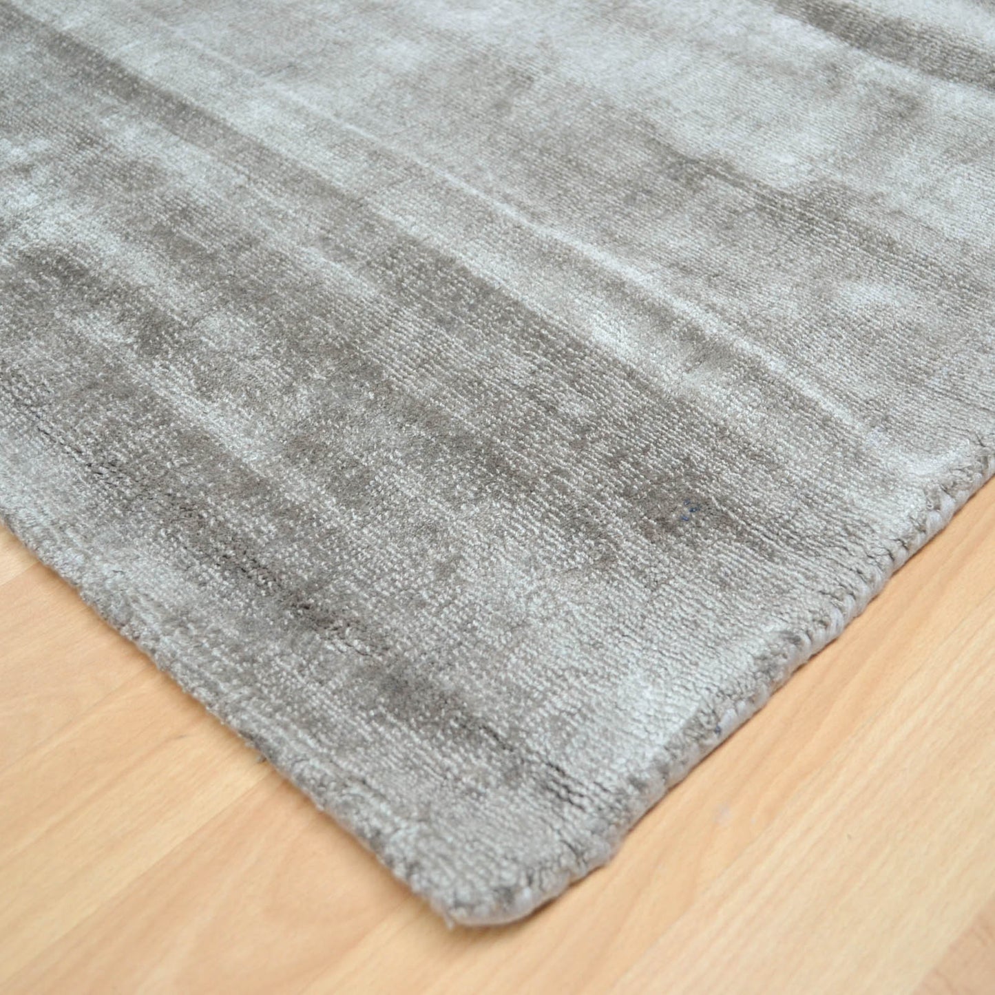 Blade Plain Modern Vintage Distressed Rugs in Moleskin Brown