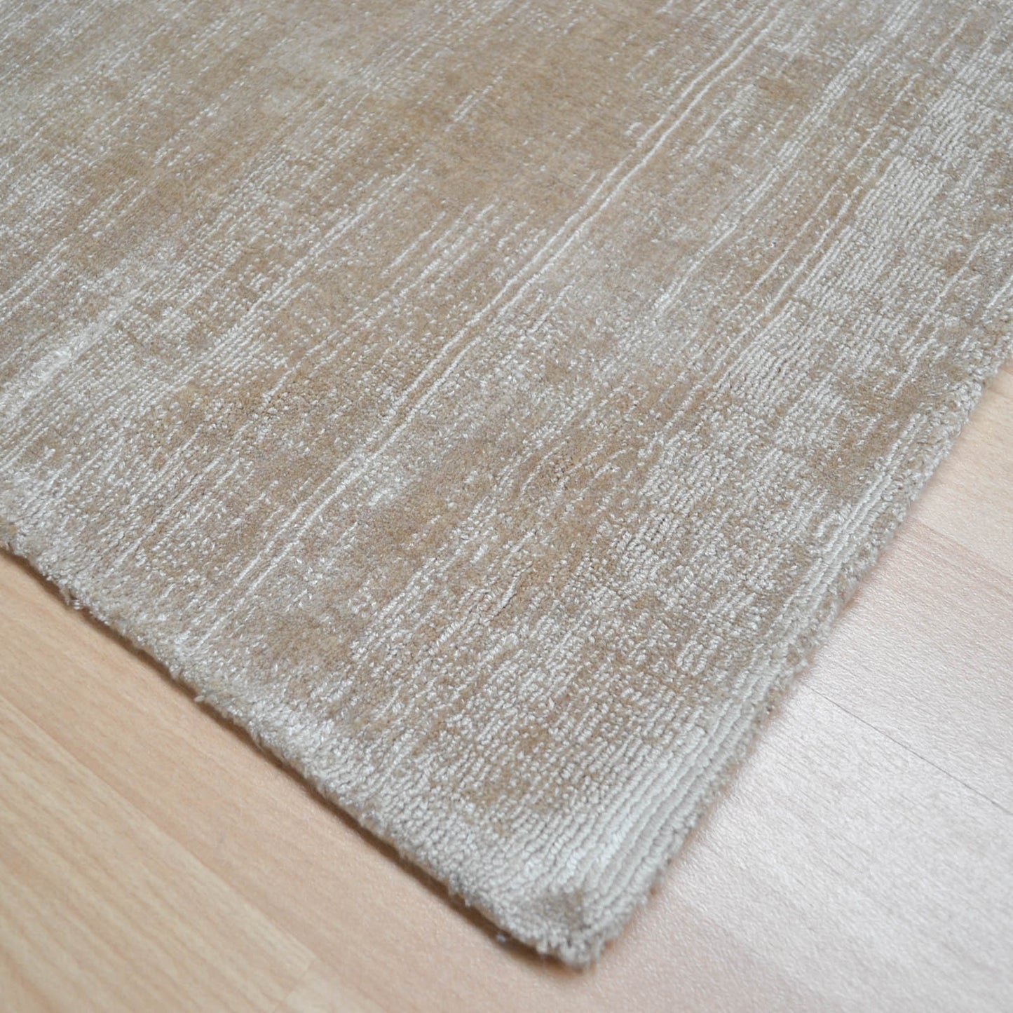 Blade Plain Modern Vintage Distressed Rugs in Soft Gold