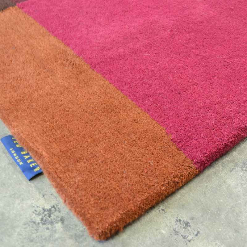 Plaid Rugs 57805 by Ted Baker in Burgundy