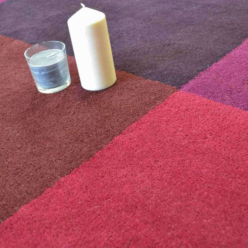 Plaid Rugs 57805 by Ted Baker in Burgundy