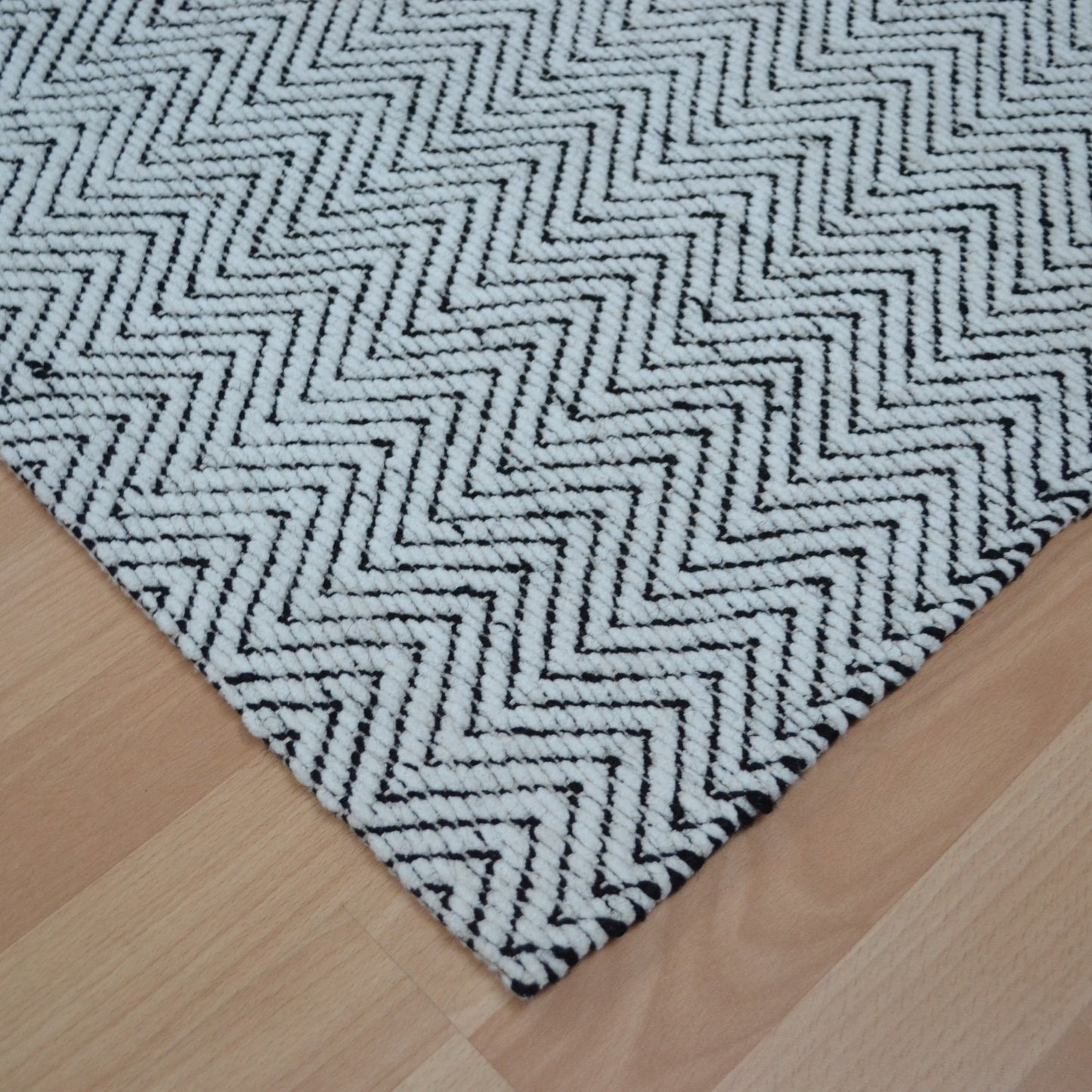 Ives Modern Chevron Pattern Hallway Runner Rug in Black White