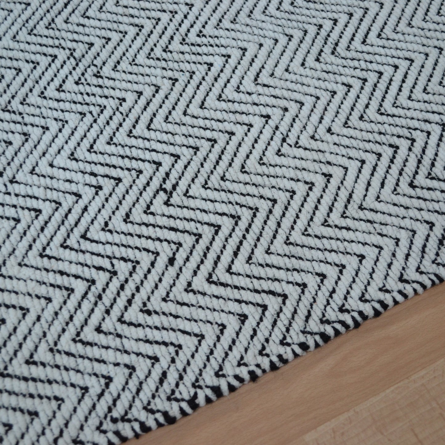 Ives Modern Chevron Pattern Hallway Runner Rug in Black White