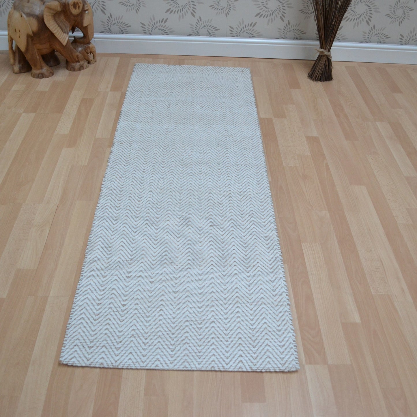 Ives Modern Chevron Pattern Hallway Runner Rug in Natural Cream