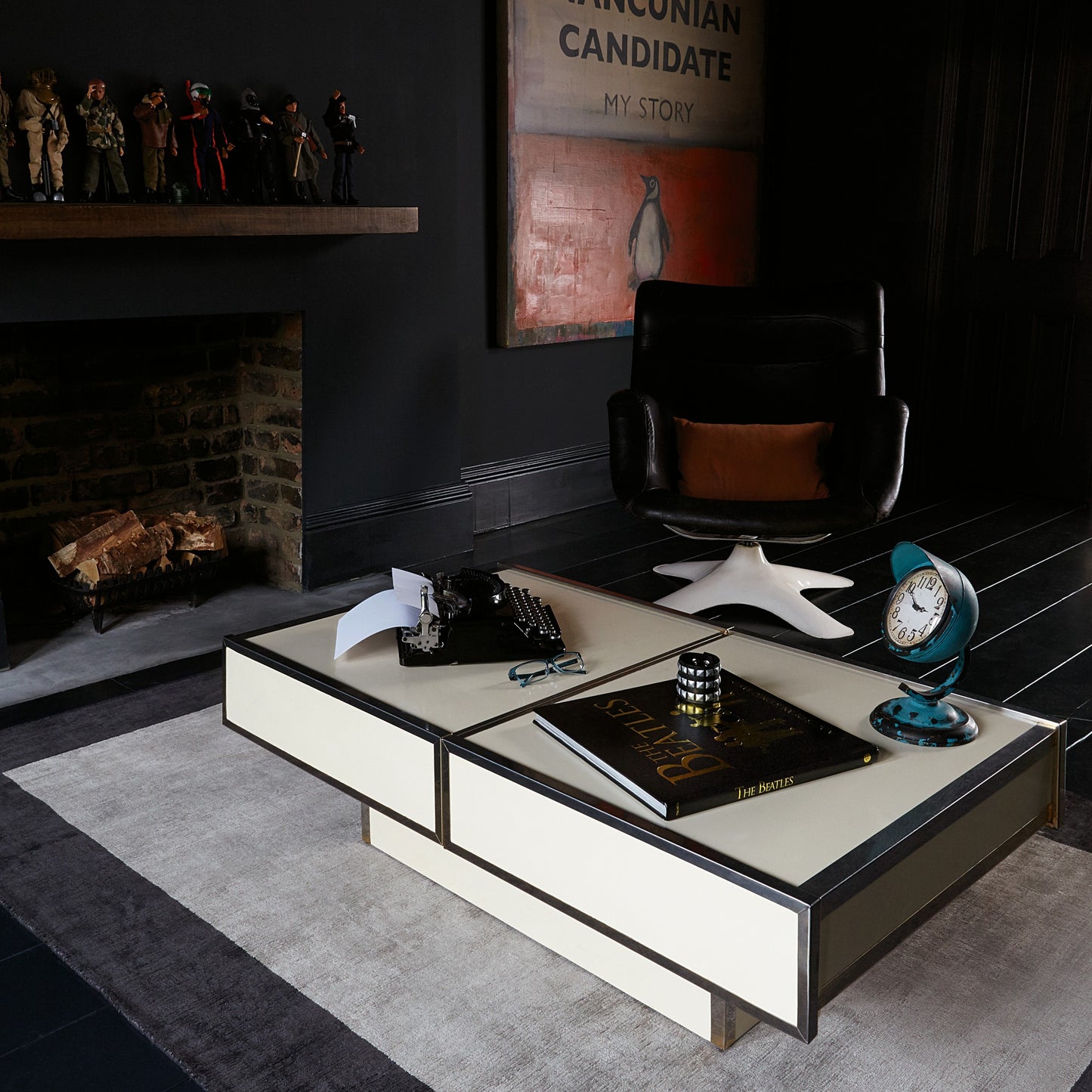 Blade Border Rugs in Charcoal and Silver