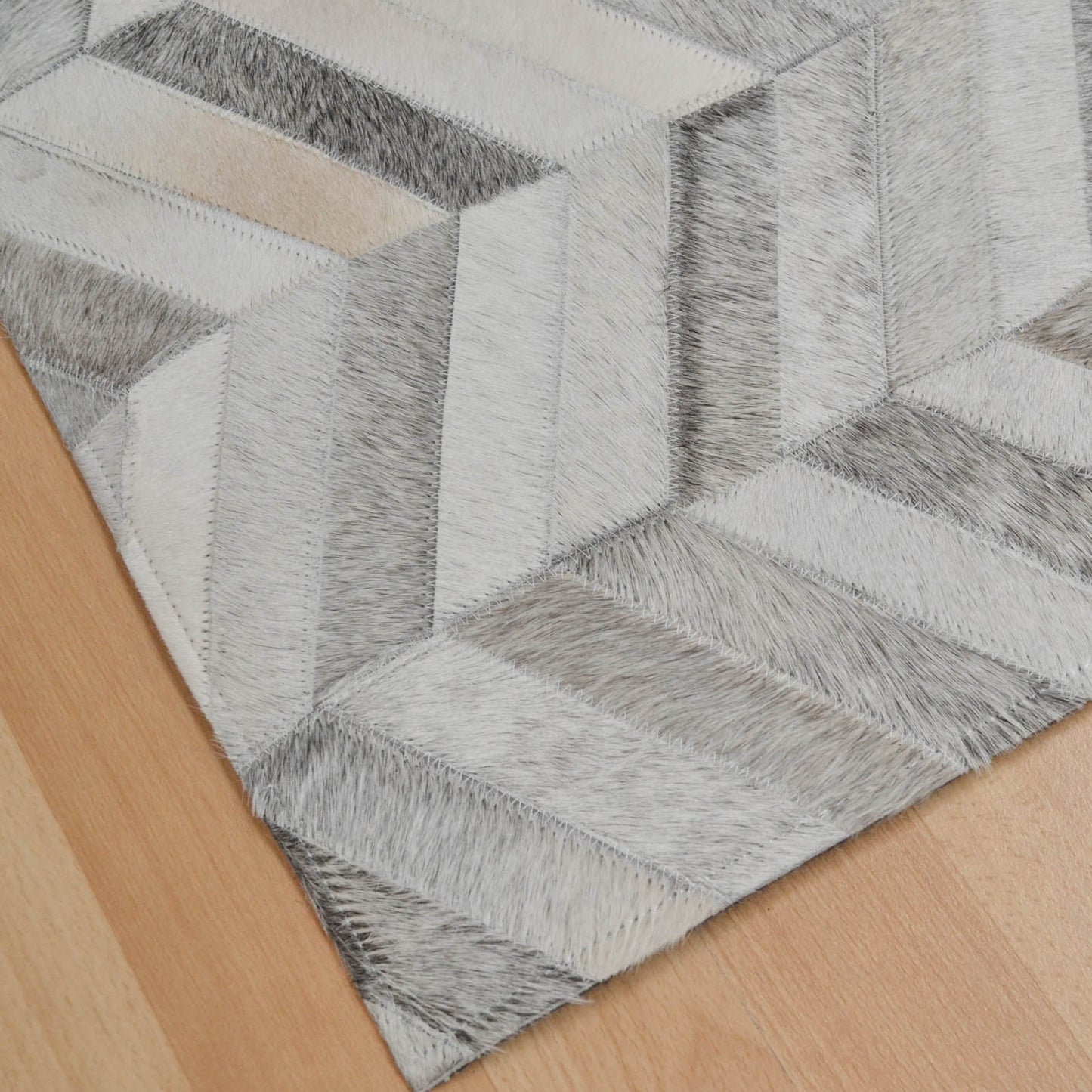 Gaucho Genuine Leather Patch Modern Chevron Rugs in Natural