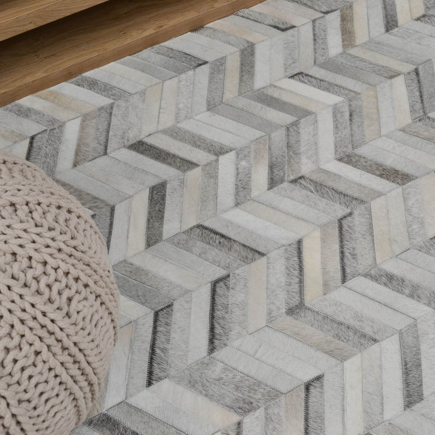 Gaucho Genuine Leather Patch Modern Chevron Rugs in Natural