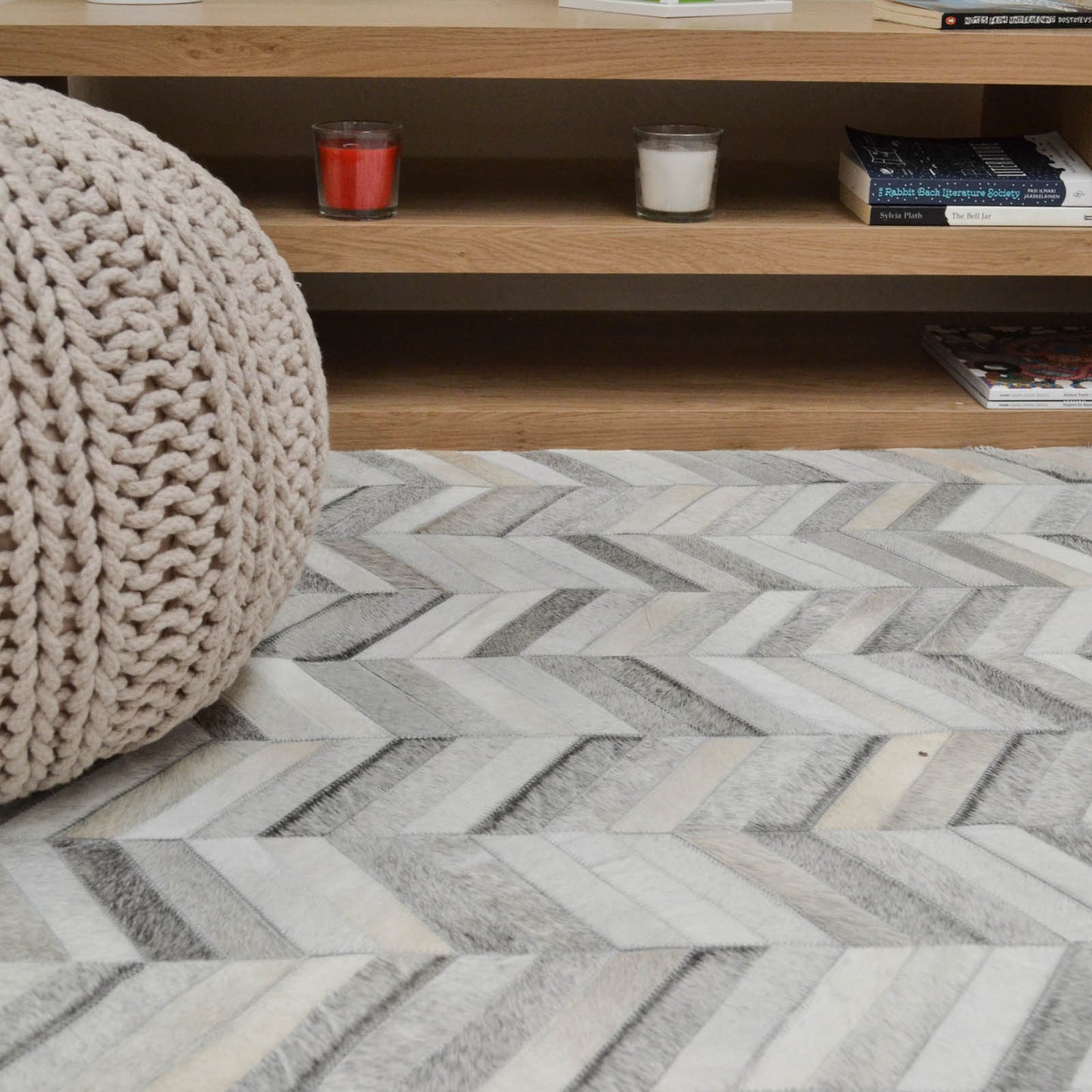 Gaucho Genuine Leather Patch Modern Chevron Rugs in Natural