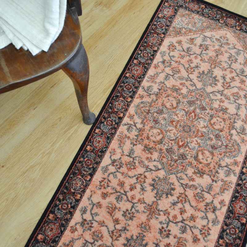 Royal Kashqai Traditional Wool Runner Rugs 4354 102 in Pink and Black