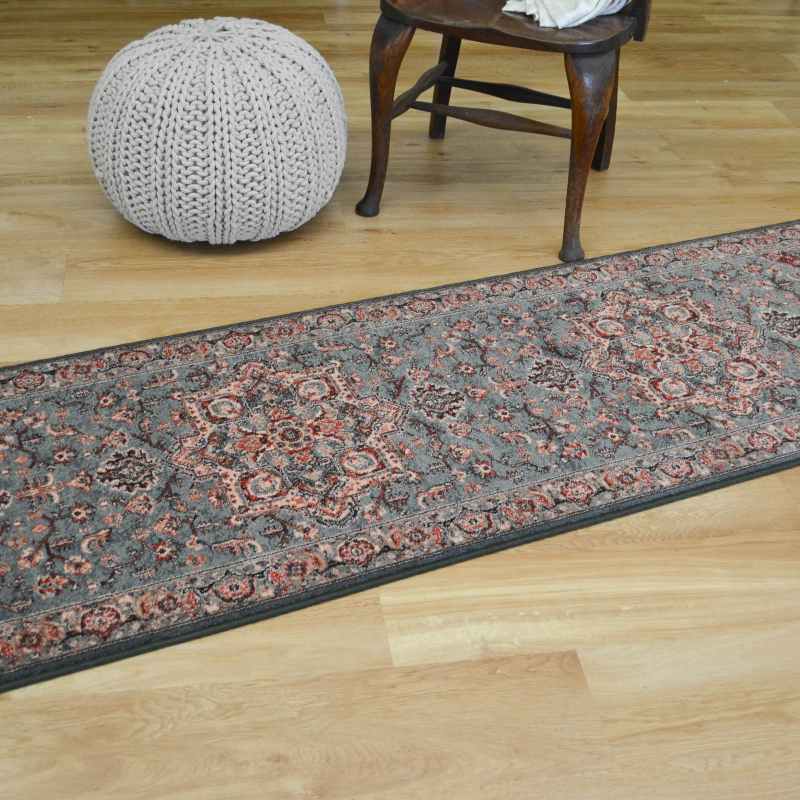 Royal Kashqai Traditional Wool Runner Rugs 4354 401 in Green