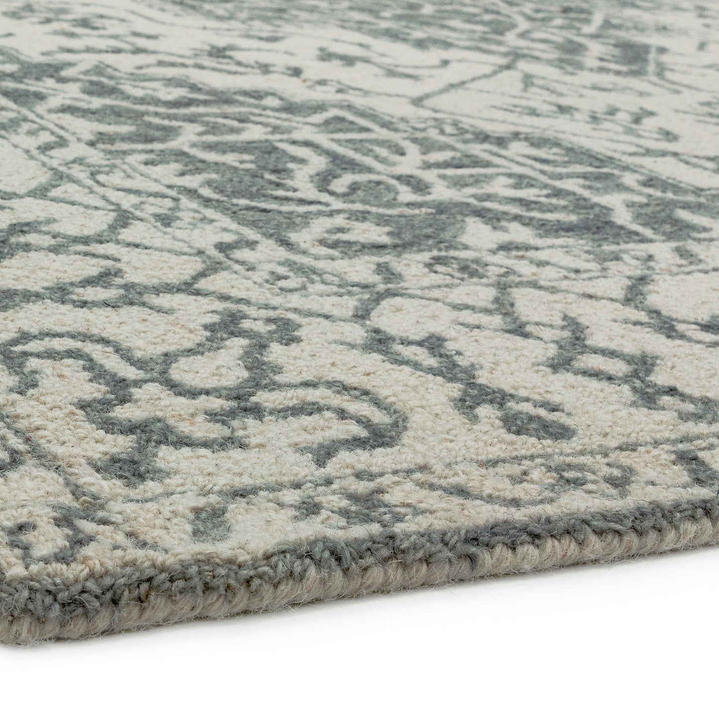 Bronte Traditional Wool Rugs in Silver and Grey