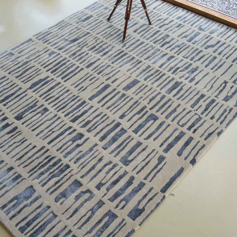 Skintilla Rugs in Midnight 41705 by Harlequin