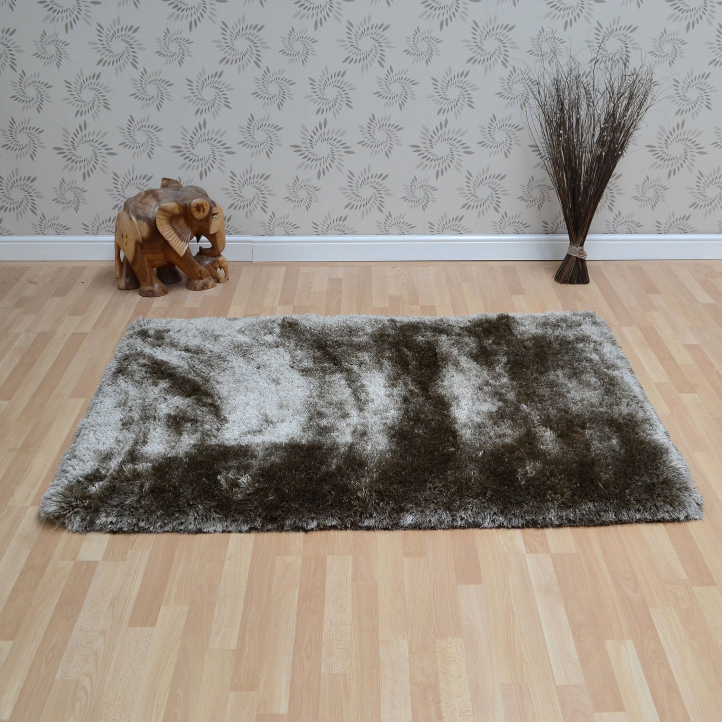 Plush Plain Modern Shaggy Rugs in Taupe
