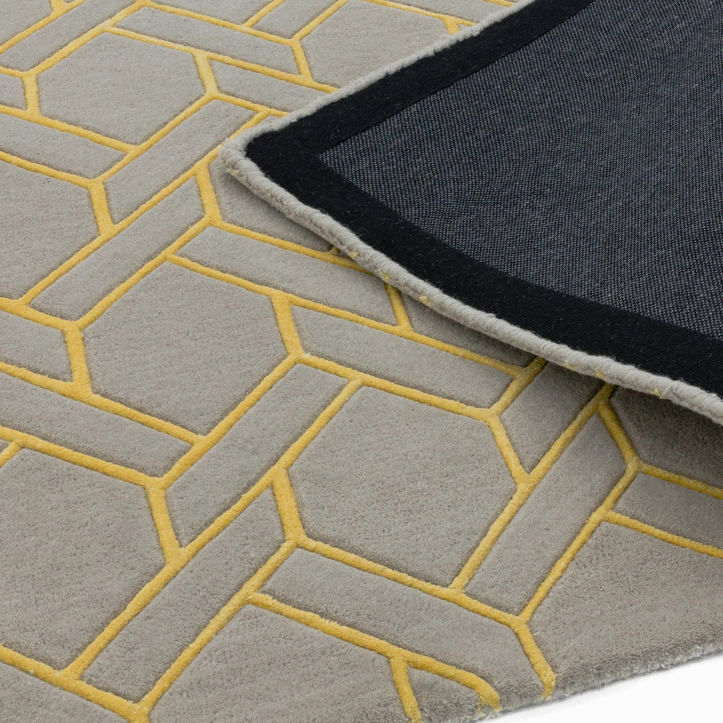 Nexus fine lines rug in yellow