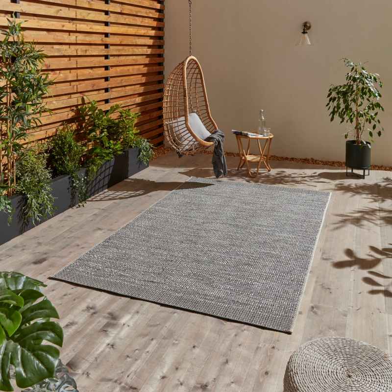 Stitch 9682 Indoor Outdoor Rug in Grey Black