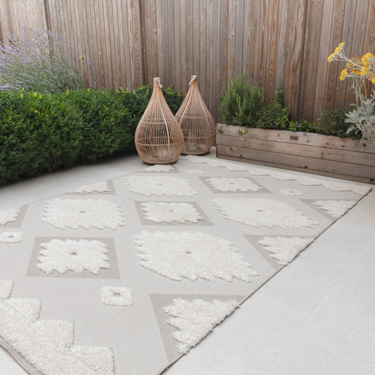 Monty Tribal Geometric Indoor Outdoor Rugs in MN02 Natural Cream