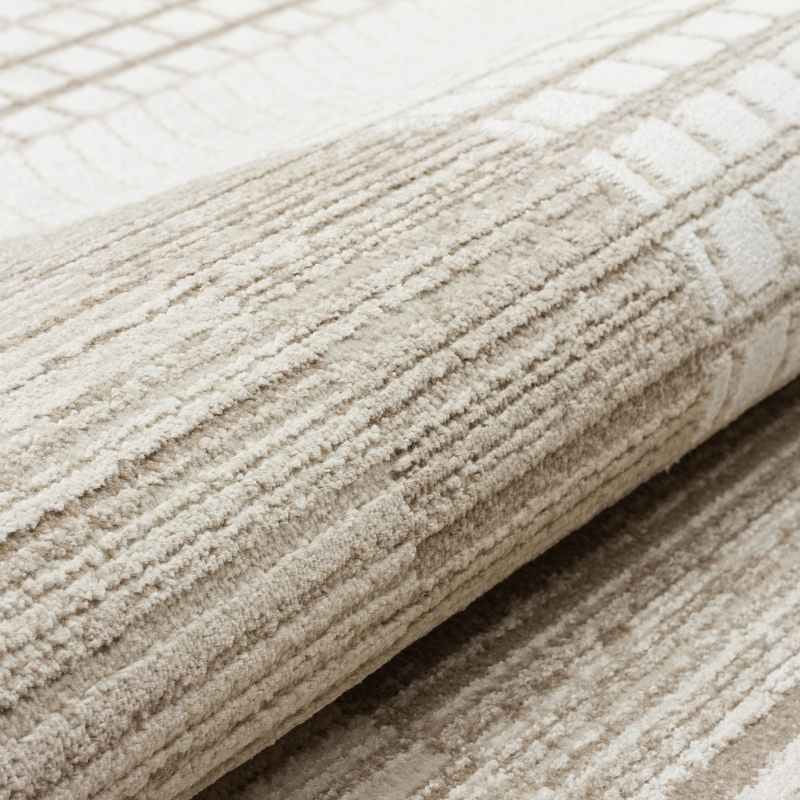 Onyx ONX04 Grid Geometric Rugs in Silver Beige