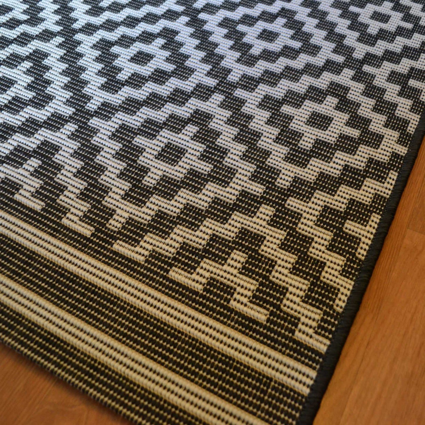 Patio PAT12 Diamond Indoor Outdoor Runner Rugs in Black White