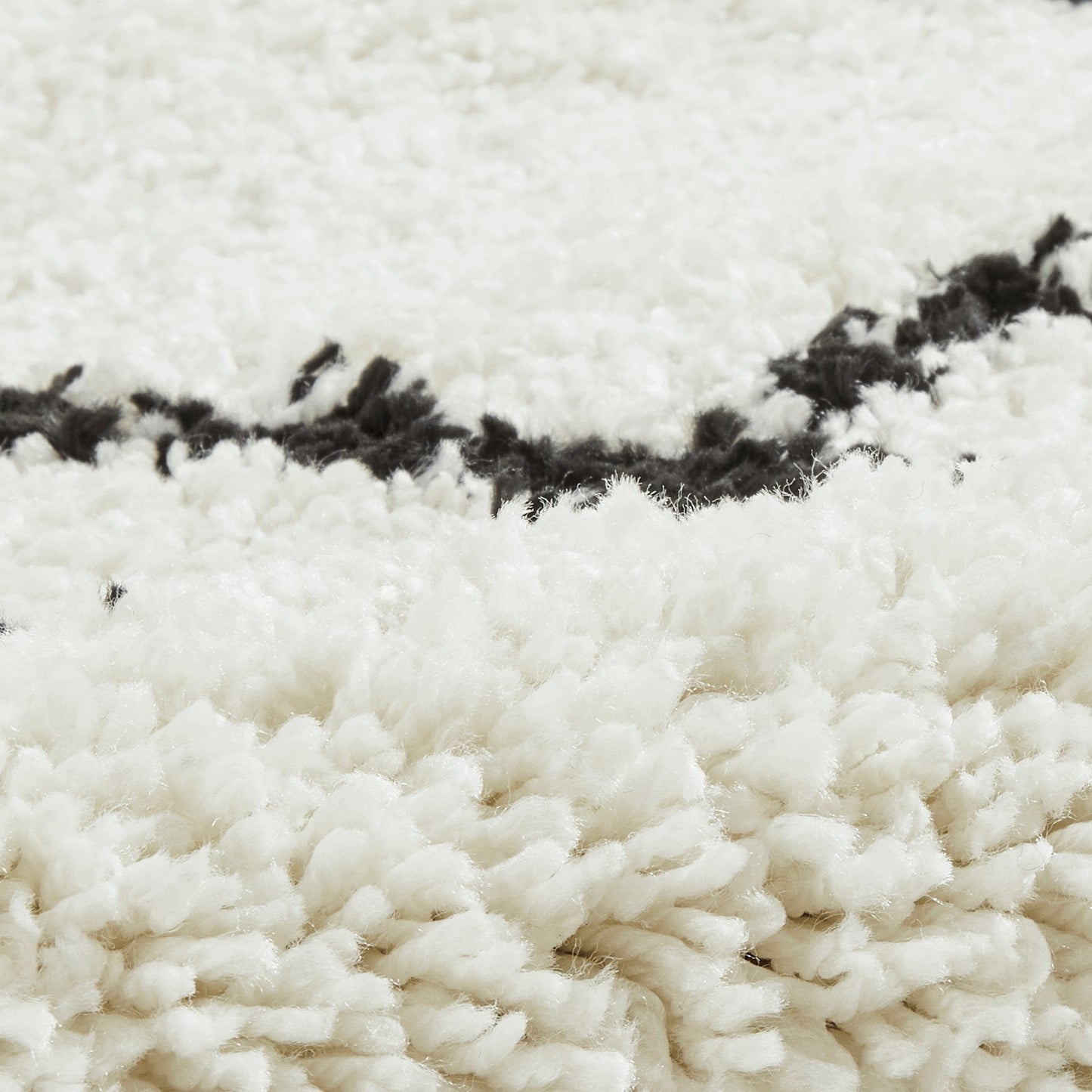 Scandi Berber G257 Shaggy Boho Rugs in White Black