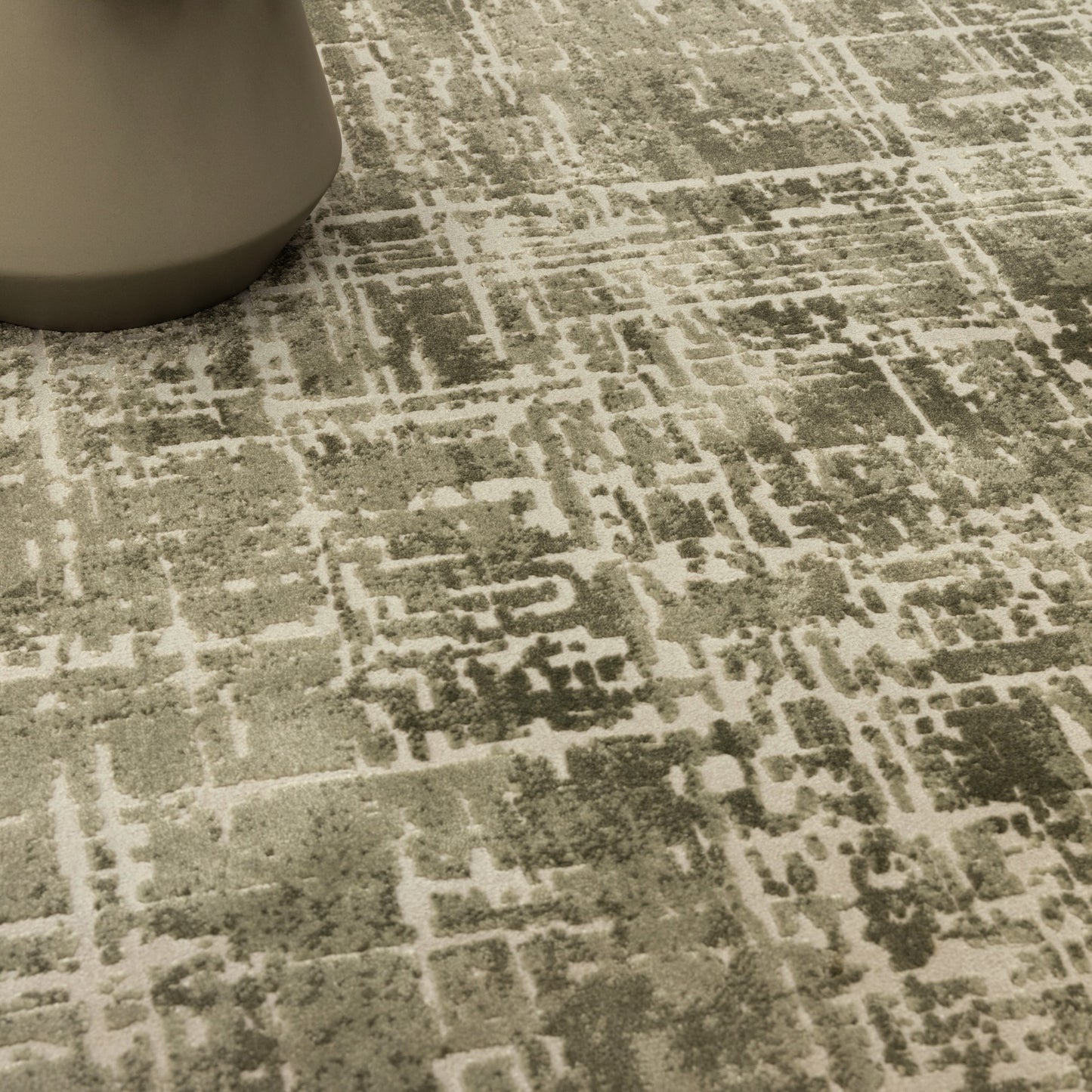 Kuza Abstract Modern Distressed Rug in Green
