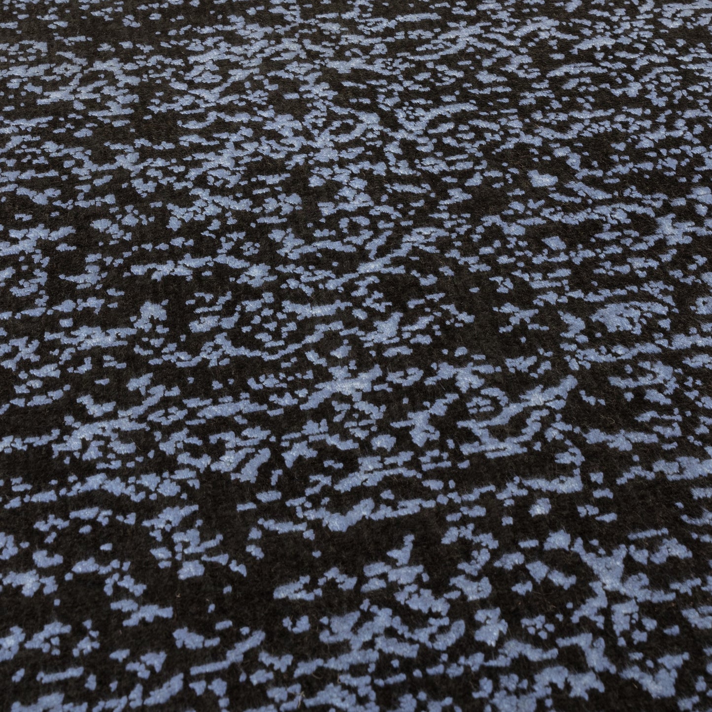 Elodie Contemporary Bordered Rug in Indigo Blue