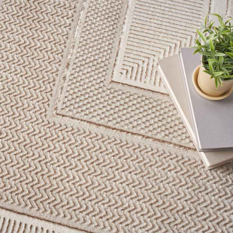 Glitz GLZ07 Geometric Rugs by Nourison in Ivory White