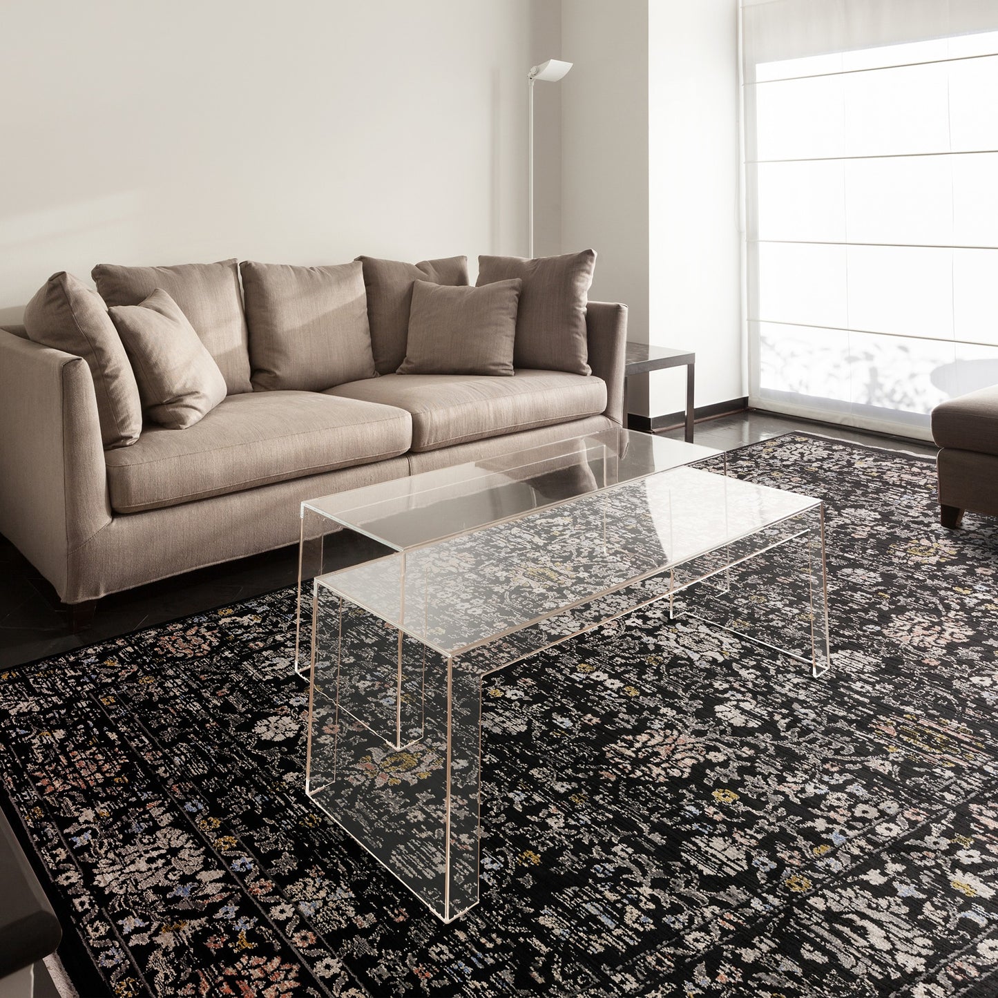 Sovereign Vintage Floral Persian Traditional Rugs in Black