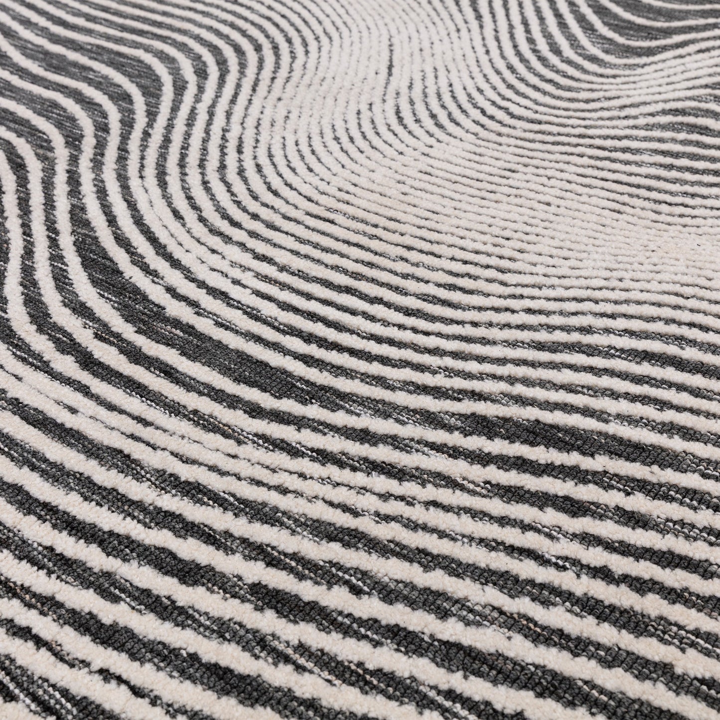 Mason Magnitude Modern Abstract Rugs in Black