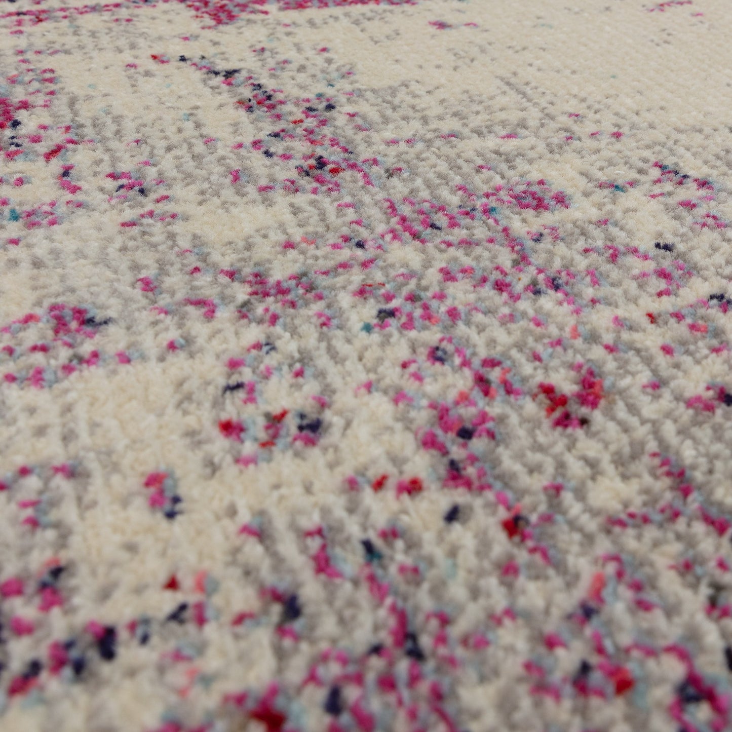 Colores Cloud Magenta Distressed Rugs in CO08 Purple