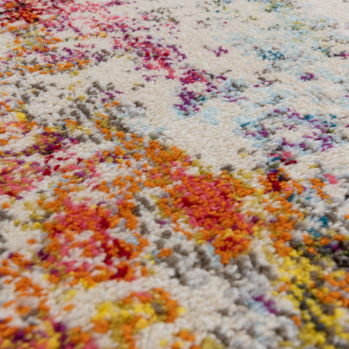 Colores Cloud Pixel Distressed Rugs in CO07 Multi