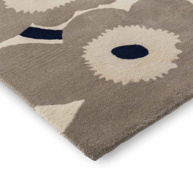 Unikko Handtufted Wool Floral Rugs 132401 by Marimekko in Greige
