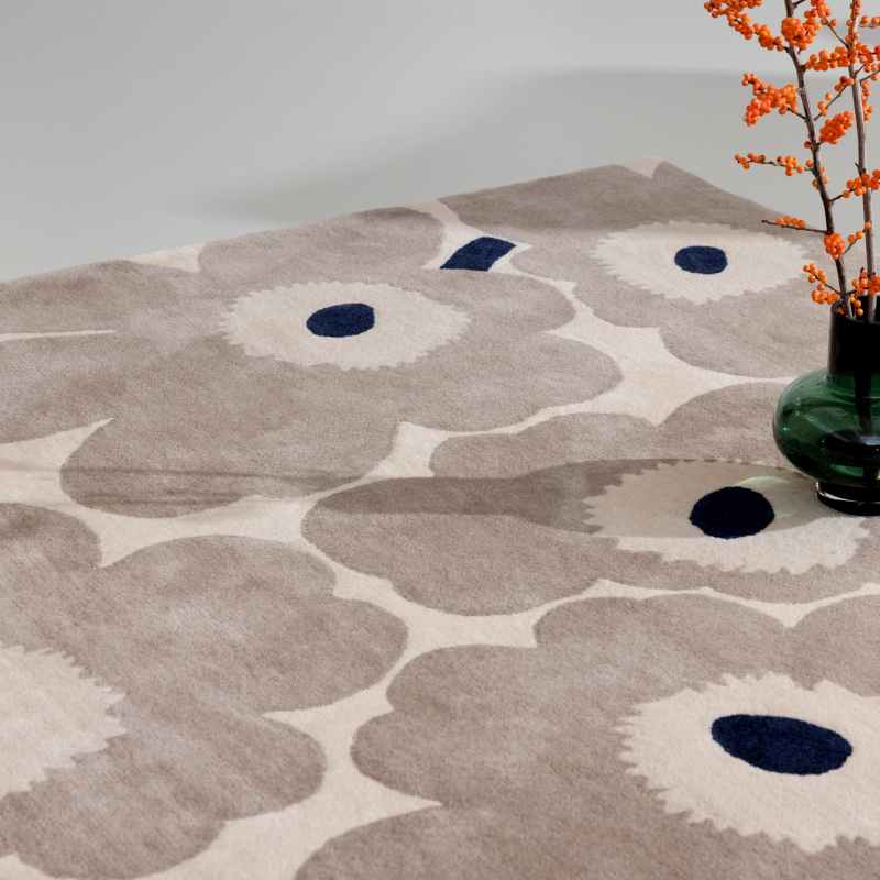 Unikko Handtufted Wool Floral Rugs 132401 by Marimekko in Greige
