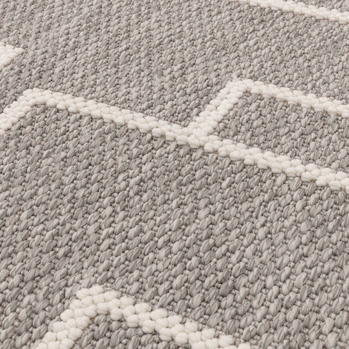 Camber Track Modern Textured Rugs in Ivory White