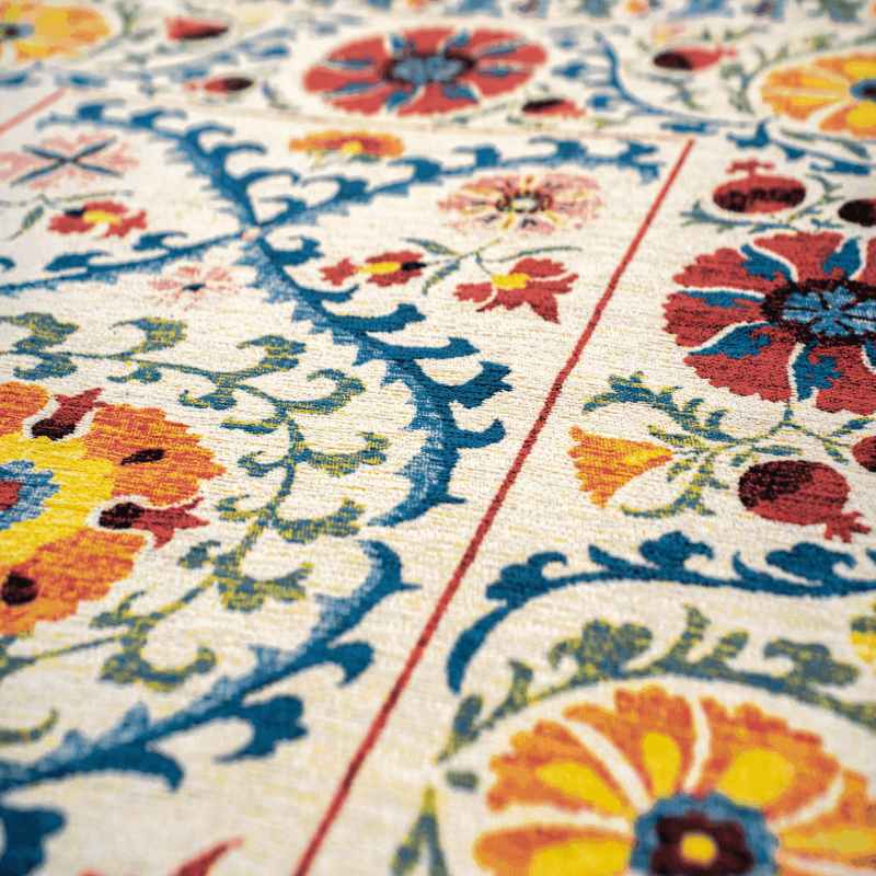 Louis De Poortere Antiquarian Suzani Rugs 9728 in Origine