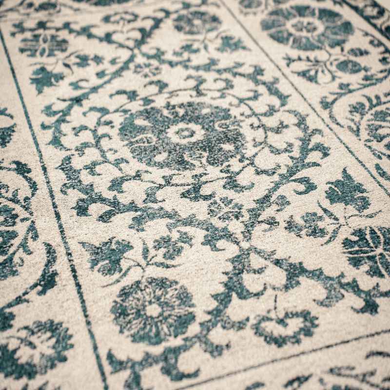 Louis De Poortere Antiquarian Suzani Rugs 9733 in Notos