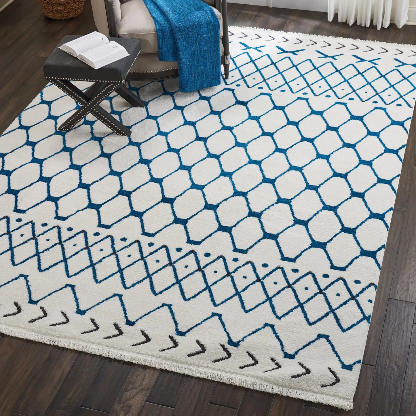 Kamala DS500 White Blue Rug RS