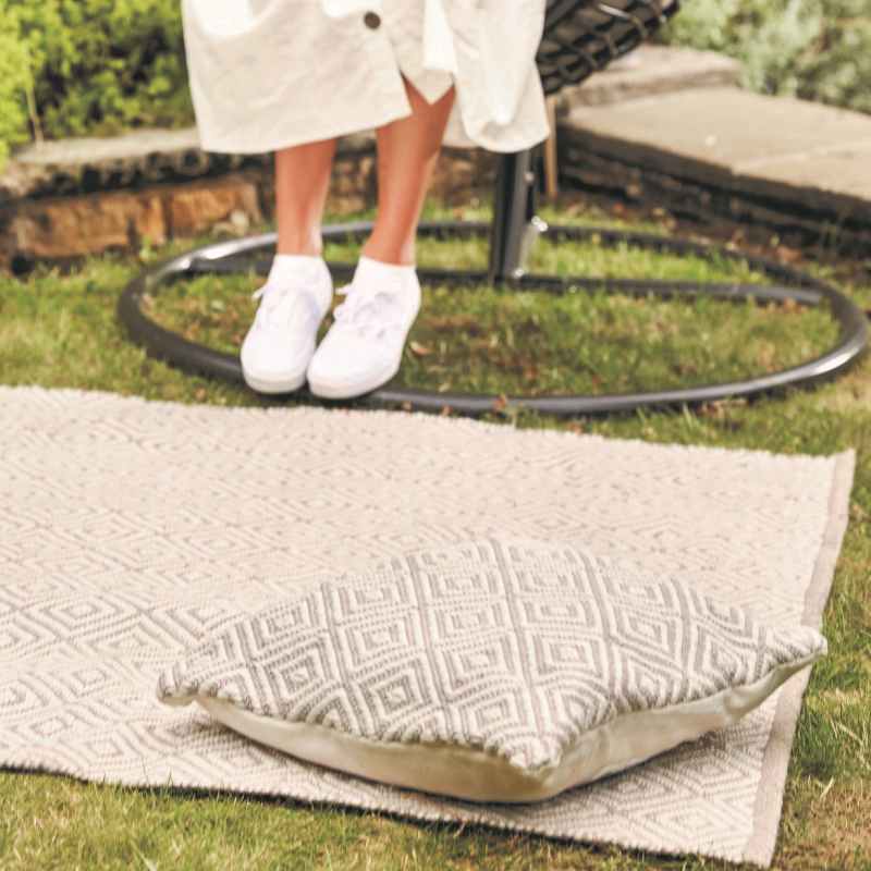 Hug Rug Reversible Woven Diamond Rugs in Natural