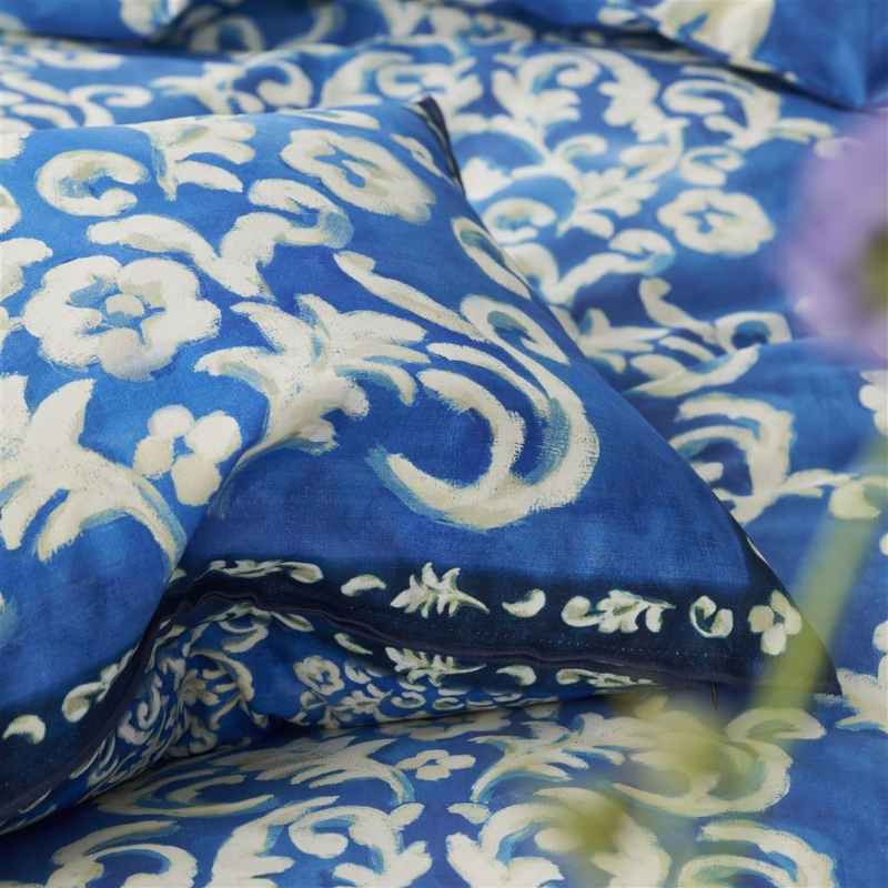 Isolotto Cushion by Designers Guild in Cobalt Blue