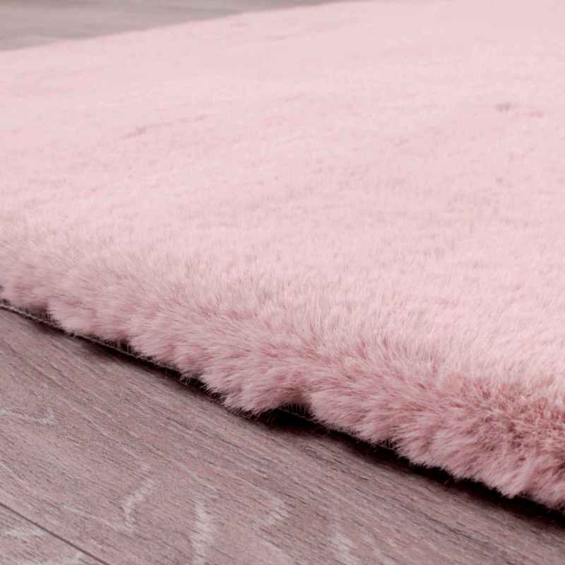 Luxe Faux Fur Modern Plain Rug in Blush Pink