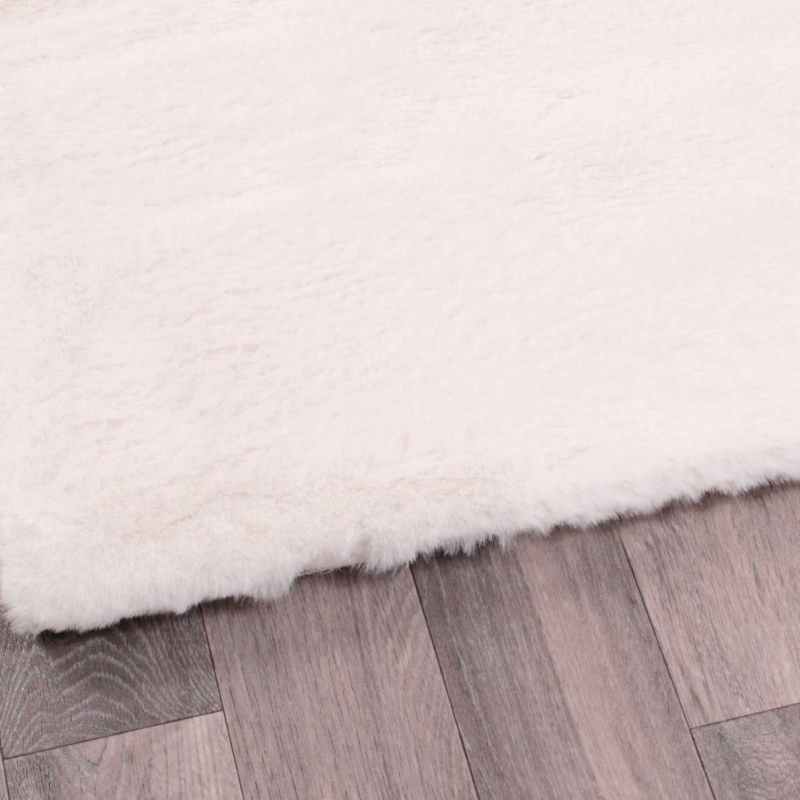 Luxe Faux Fur Modern Plain Rug in Ivory White