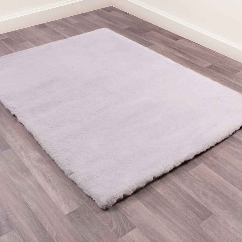 Luxe Faux Fur Modern Plain Rug in Silver Grey