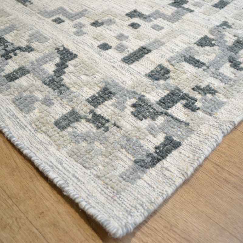 Manika 03 Traditional Border Textured Rugs in Grey