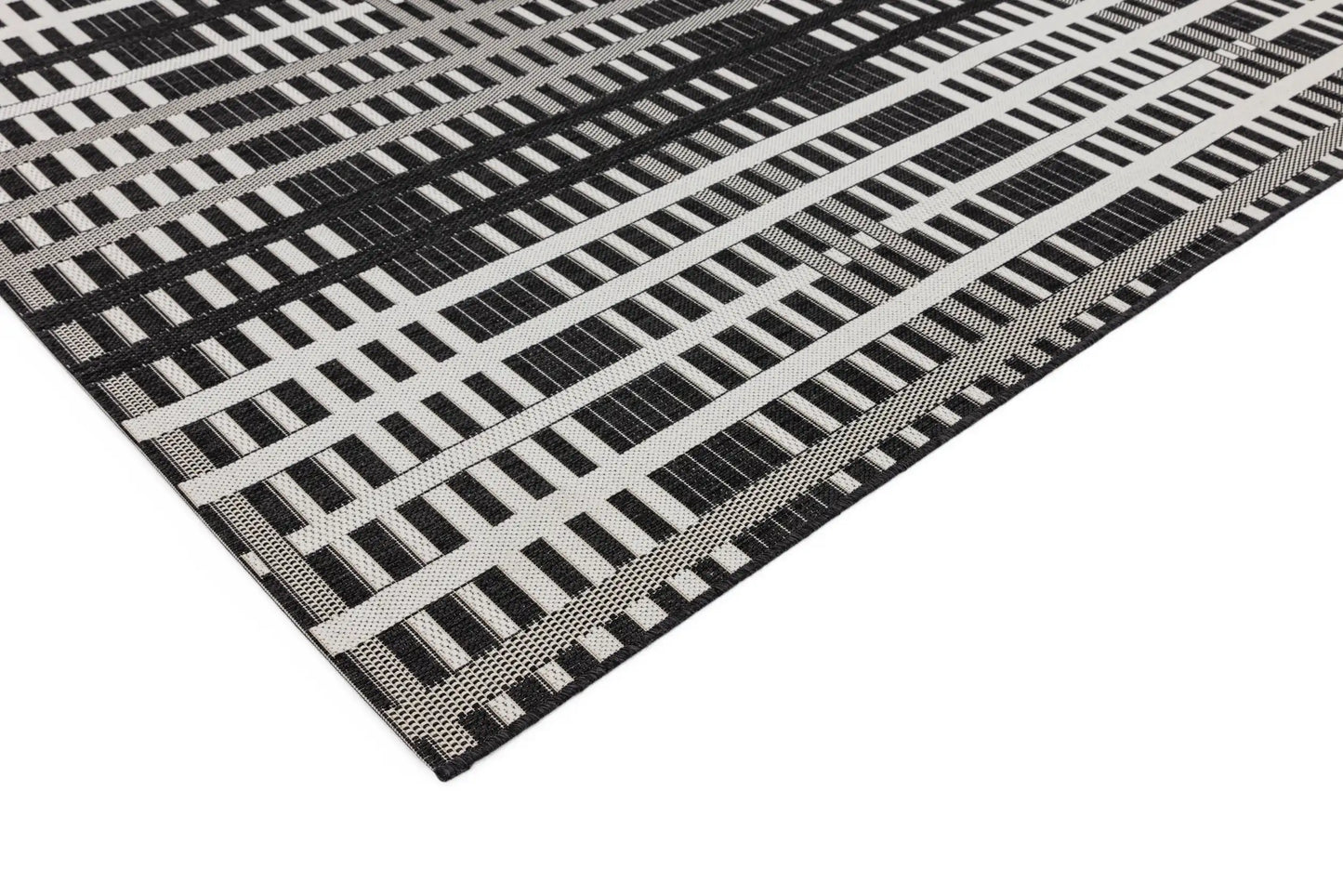 Asiatic patio pat22 black grid Black Outdoor Striped Rug.