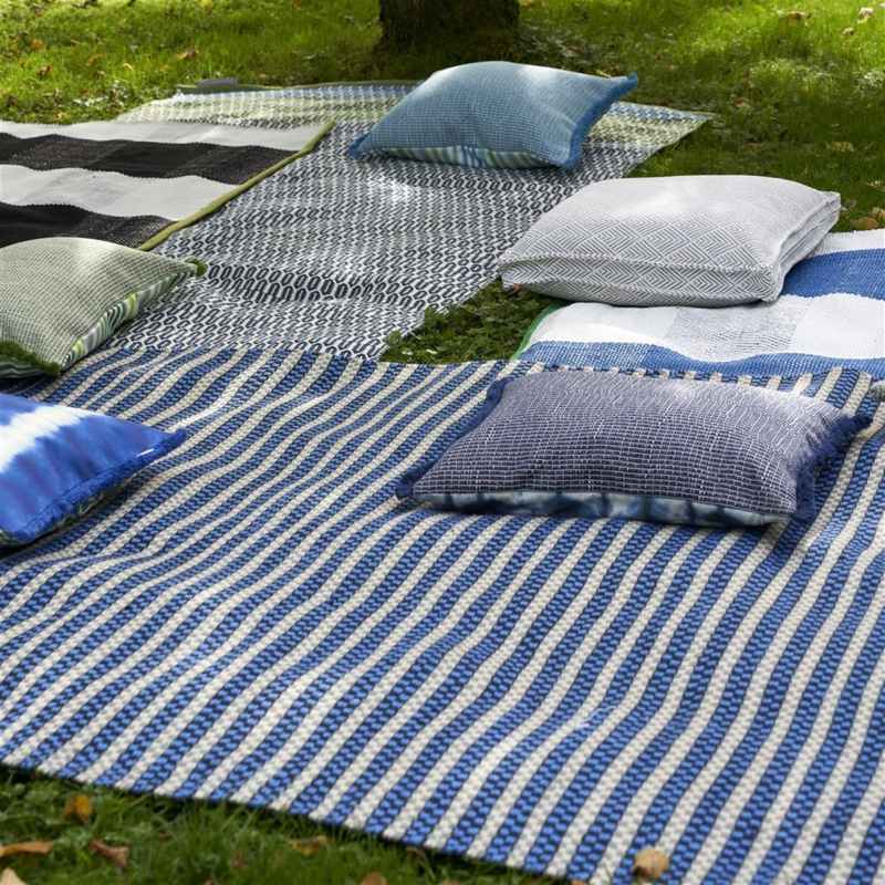 Pompano Indoor Outdoor Cushion By Designers Guild in Indigo Blue