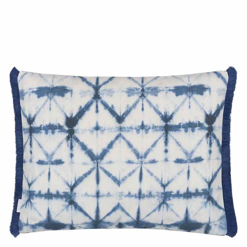 Pompano Indoor Outdoor Cushion By Designers Guild in Indigo Blue