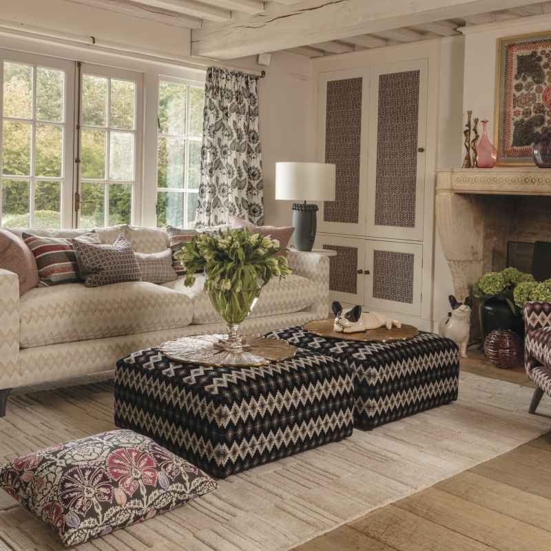 Shanti Designer Wool rugs by William Yeoward in Cloud Grey