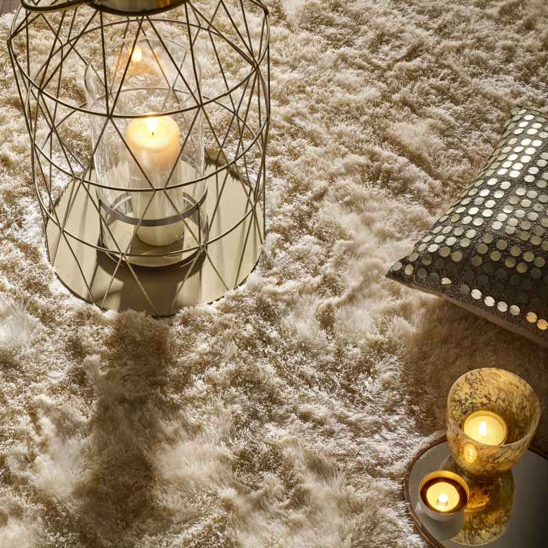 Shimmer Shaggy Lustrous Rugs in Champagne