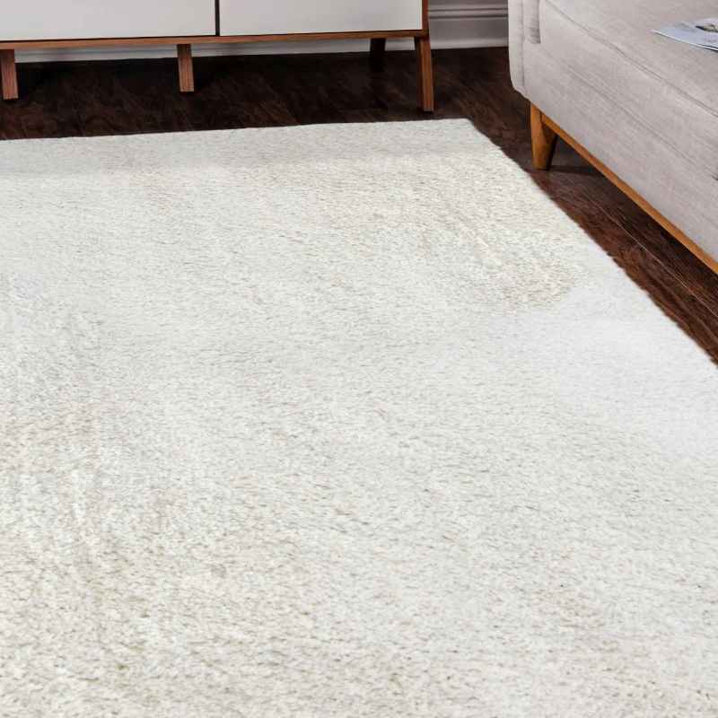 Snug Plain Shaggy Modern Rugs in Ivory White