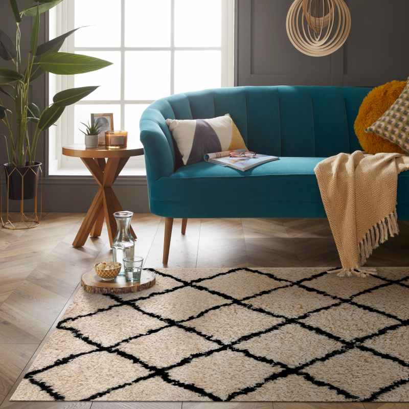 Tahira Berber Diamond Shaggy Rug in Cream White