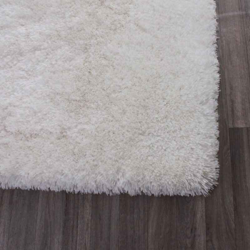 Flossy Plain Shaggy Rugs in White
